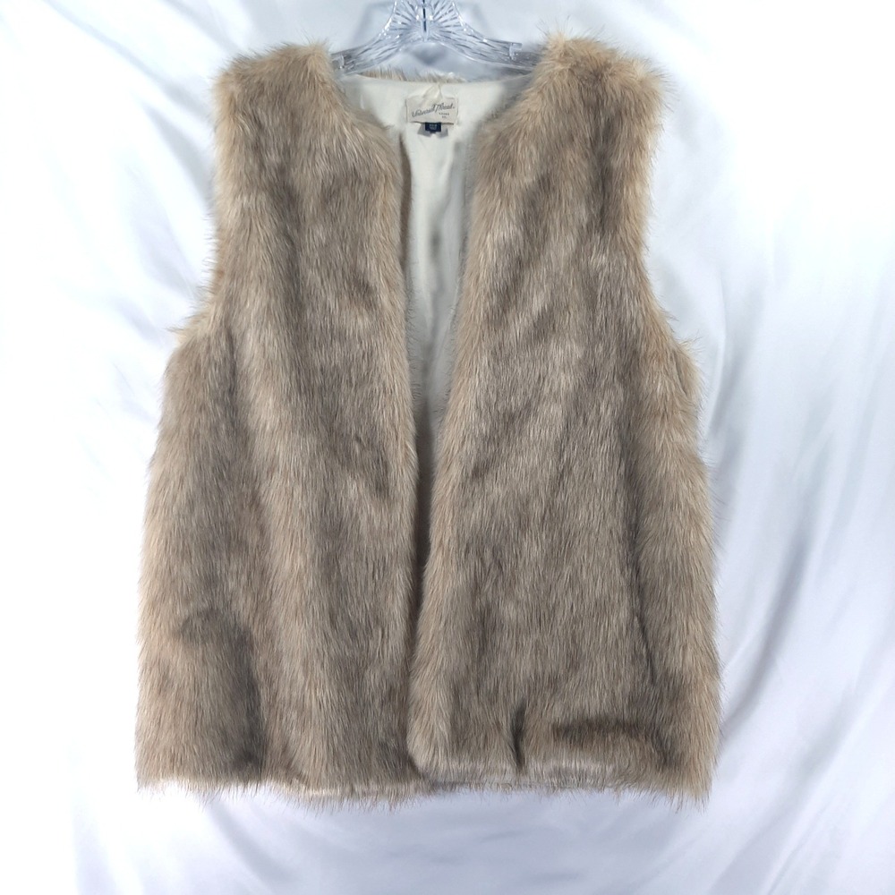 Universal Thread Faux Fur Vest Tan Brown OSFM Open Front Pockets F16792158